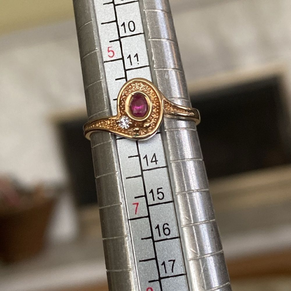 10K Yellow Gold European Made Genuine Ruby & Diamond Ring - Picture 11 of 12